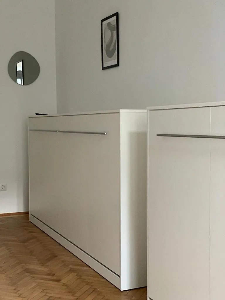 Wohnung Mit Gefuehl Und Stil Vienna Apartment