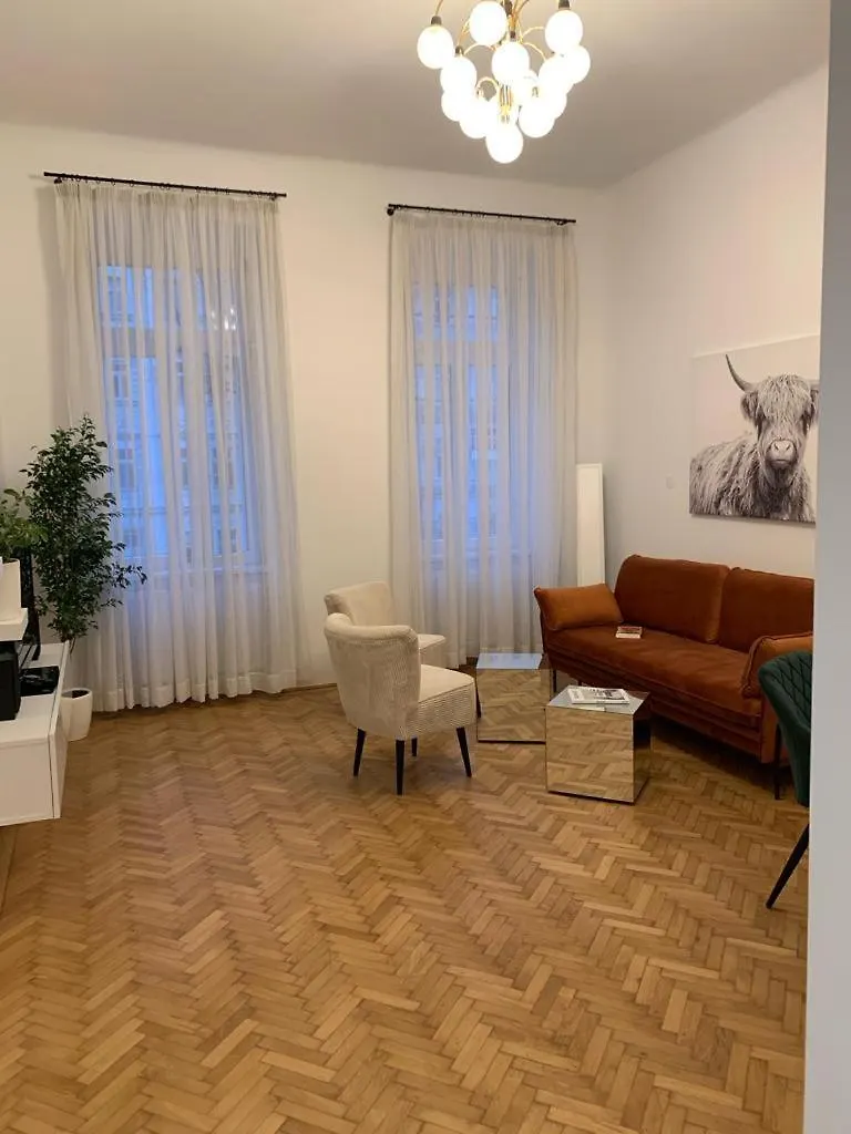Wohnung Mit Gefuehl Und Stil Vienna 0*,  Austria